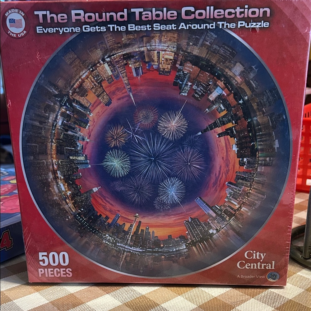 NWT City Central Round Table Puzzle - 500 Pieces
